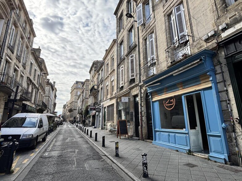 Commerce de détail dans Bordeaux à louer - Photo du bâtiment - Image 2 de 8