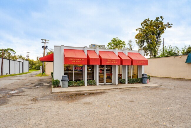 Plus de détails pour 111 Ribaut Rd, Beaufort, SC - Commerce de détail à vendre
