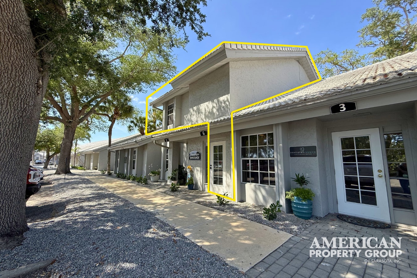 1515 Tamiami Trl S, Venice, FL 34285 - Unit 2N -  - Interior Photo - Image 2 of 9