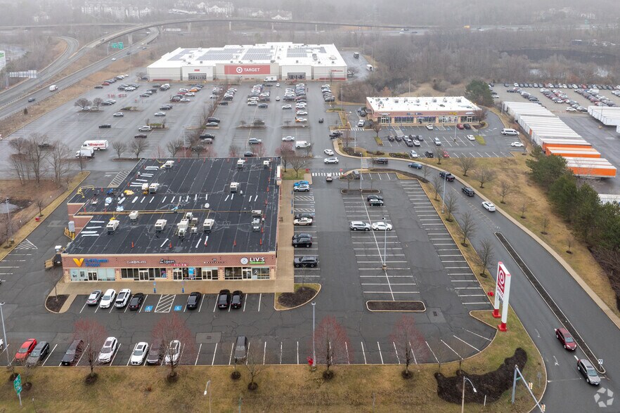 103 Commerce Way, Woburn, MA à louer - Photo du bâtiment - Image 2 de 3