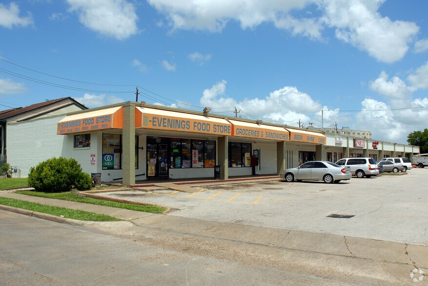 8900 S Braeswood Blvd, Houston, TX à louer - Photo du bâtiment - Image 3 de 3