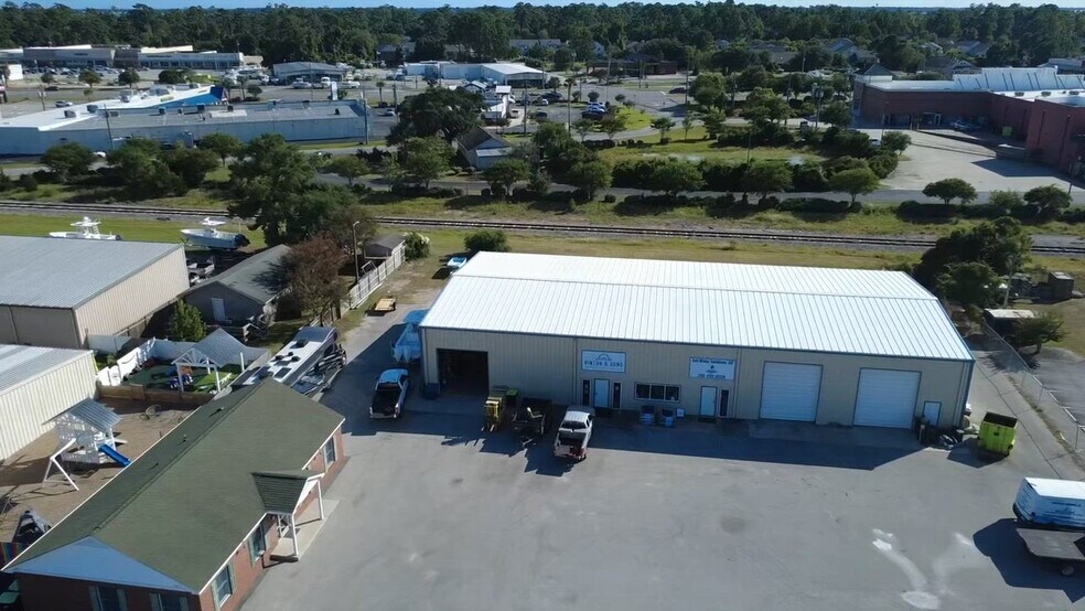 4911 Bridges St, Morehead City, NC à louer - Vidéo sur l’inscription commerciale - Image 2 de 21
