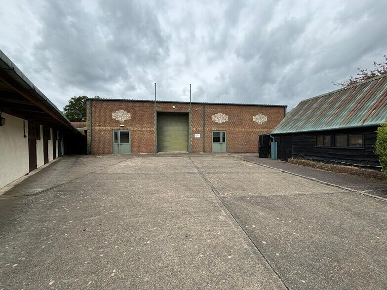 Soake Road, Denmead à louer - Photo du bâtiment - Image 1 de 12