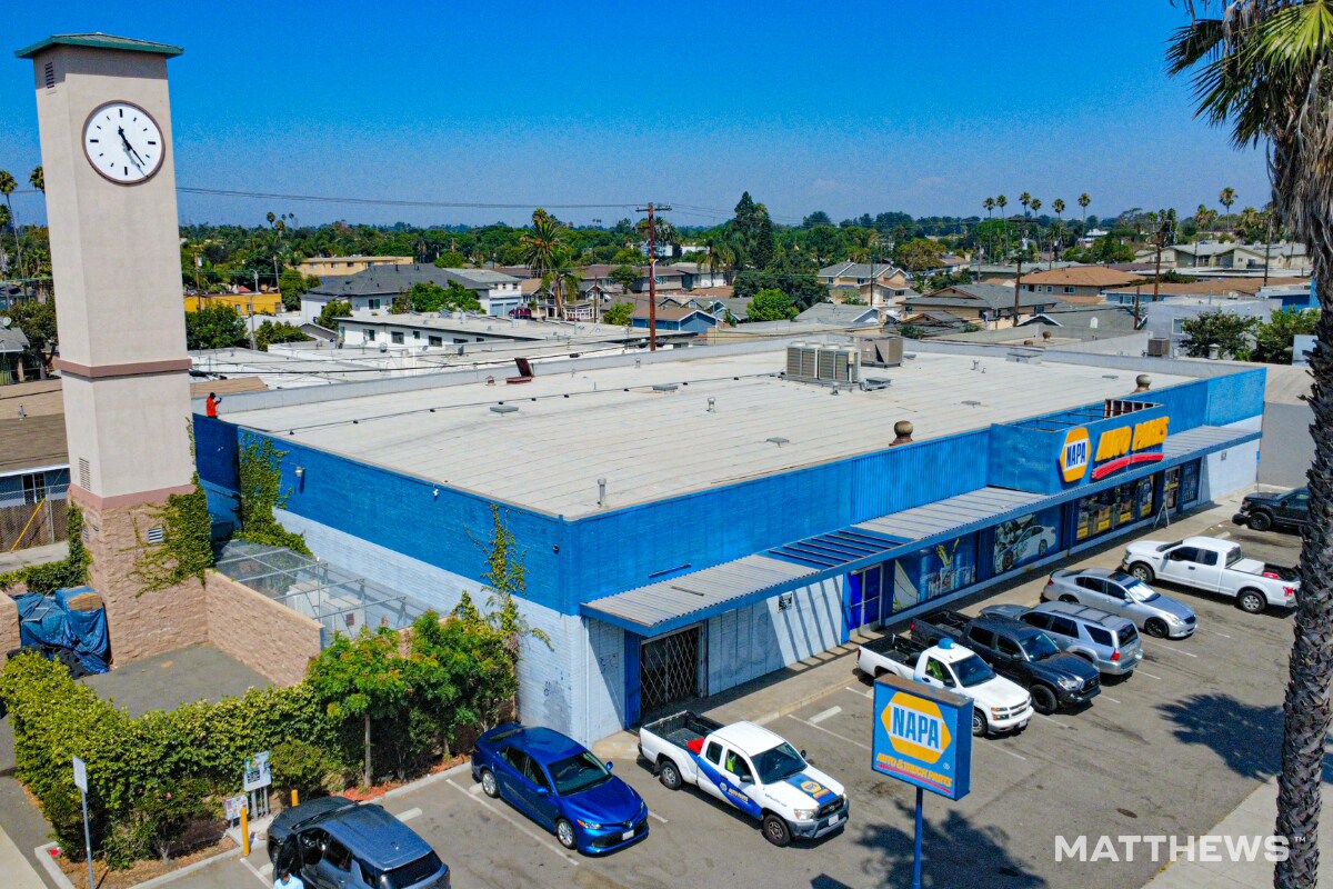 2301 Long Beach Blvd, Long Beach, CA à louer Photo du bâtiment- Image 1 de 4