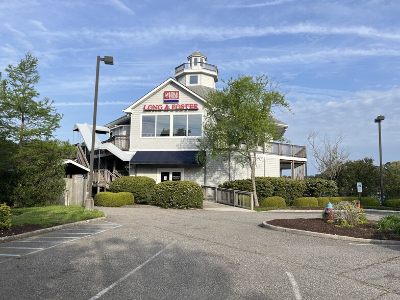 800 Laskin Rd, Virginia Beach, VA à vendre - Photo du bâtiment - Image 3 de 7