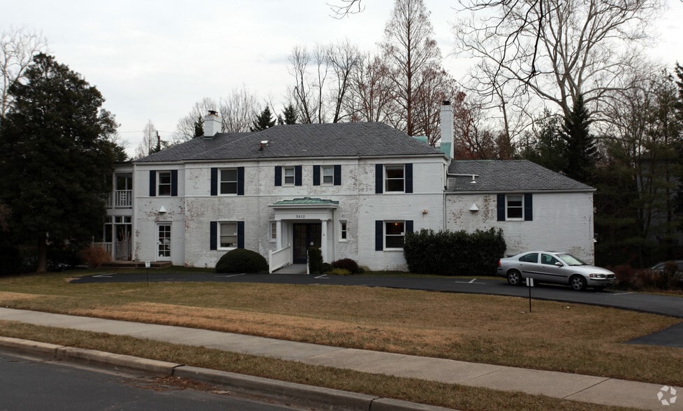 5612 Spruce Tree Ave, Bethesda, MD for sale - Building Photo - Image 2 of 2