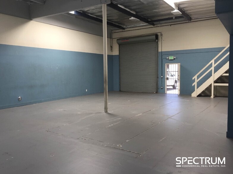 2128 Knoll Dr, Ventura, CA for lease - Building Photo - Image 3 of 7