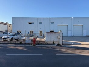 209 Avenue Des Carrières, Roquefort-la-Bédoule for lease Building Photo- Image 2 of 7