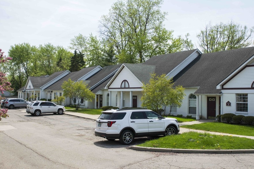 23332 Orchard Lake Rd, Farmington Hills, MI for lease - Building Photo - Image 2 of 10