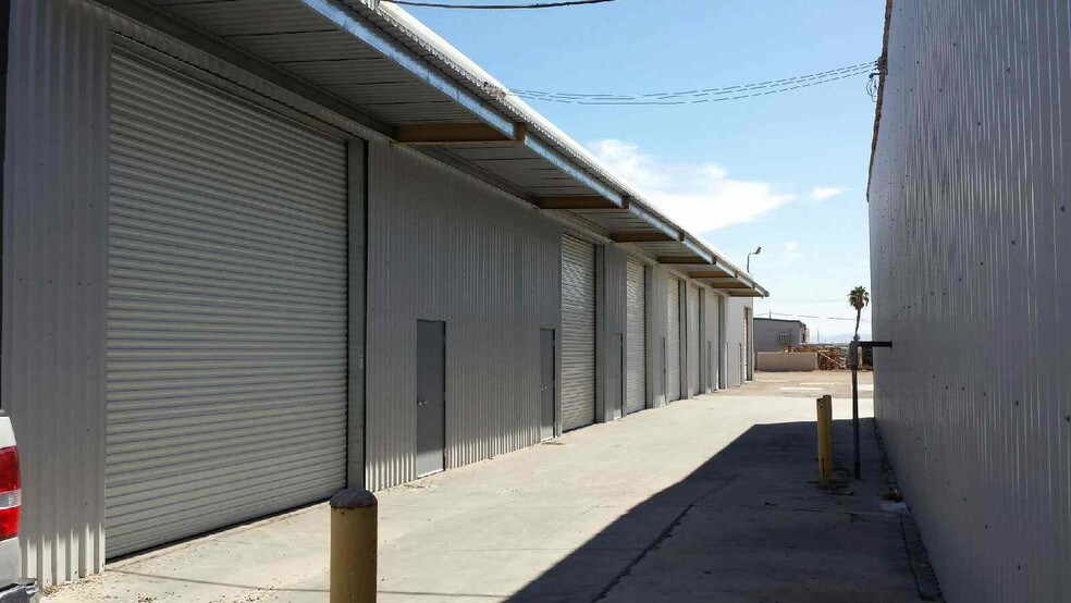 120 E Ross Ave, El Centro, CA à louer - Photo du bâtiment - Image 2 de 10