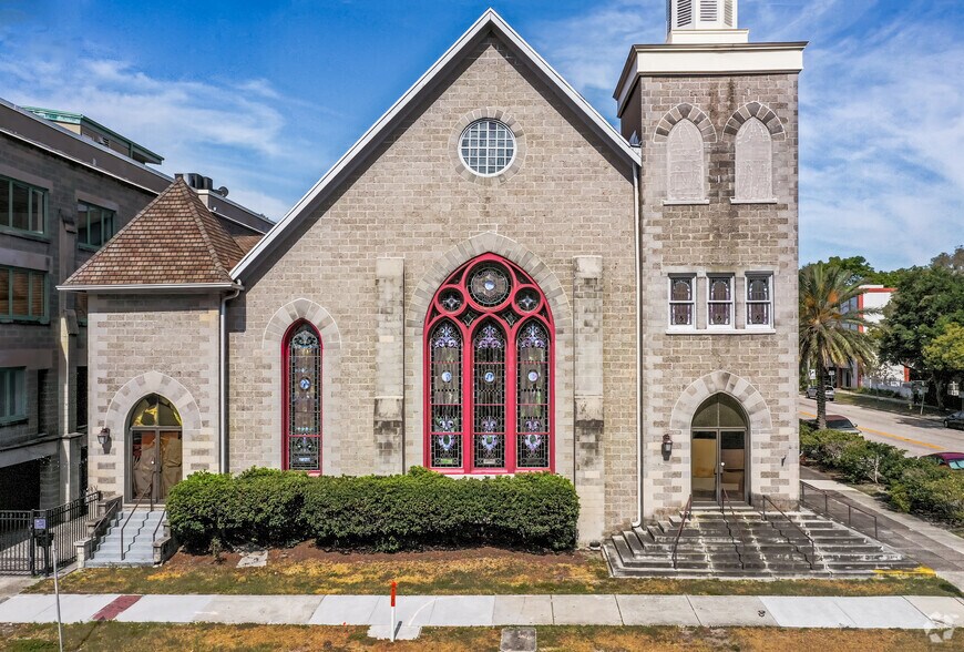 256 4th St N, Saint Petersburg, FL à louer - Photo du bâtiment - Image 3 de 5