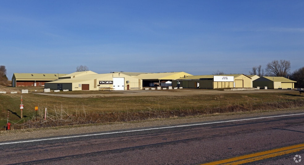6150 W Frontage Rd, Medford, MN for sale - Primary Photo - Image 1 of 20