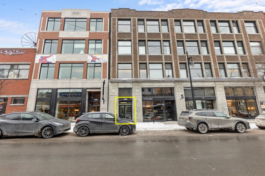 4396-4410 Boul Saint-Laurent, Montréal, QC à louer - Photo principale - Image 1 de 4