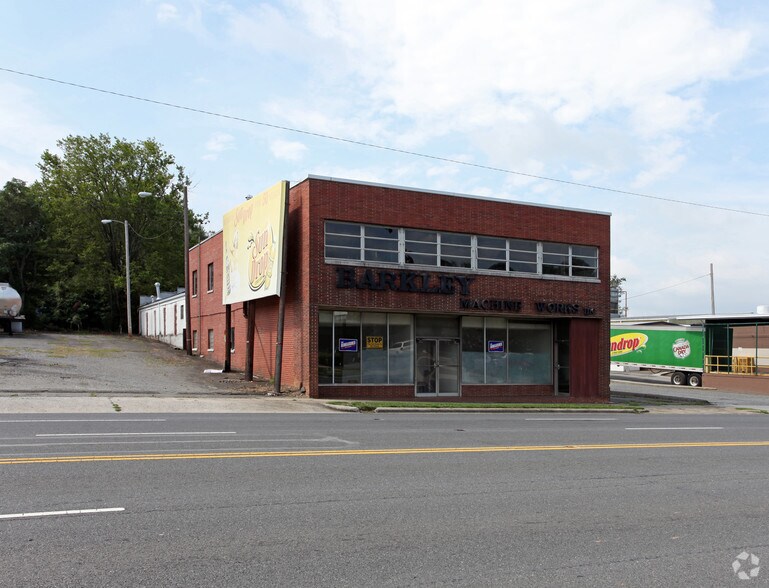 823 E Franklin Blvd, Gastonia, NC à vendre - Photo du bâtiment - Image 2 de 23