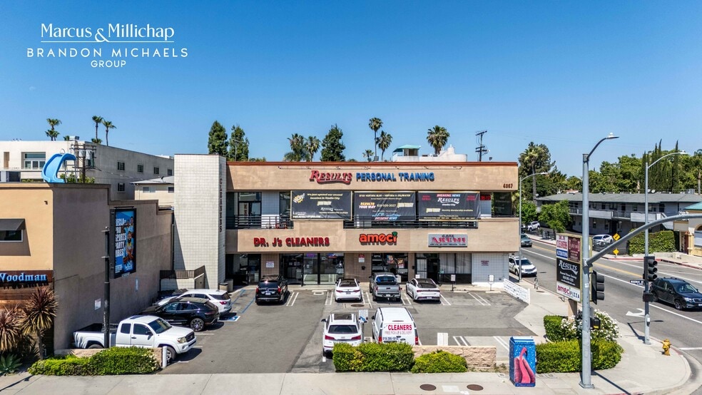 4367 Woodman Ave, Sherman Oaks, CA à vendre - Photo du bâtiment - Image 2 de 11