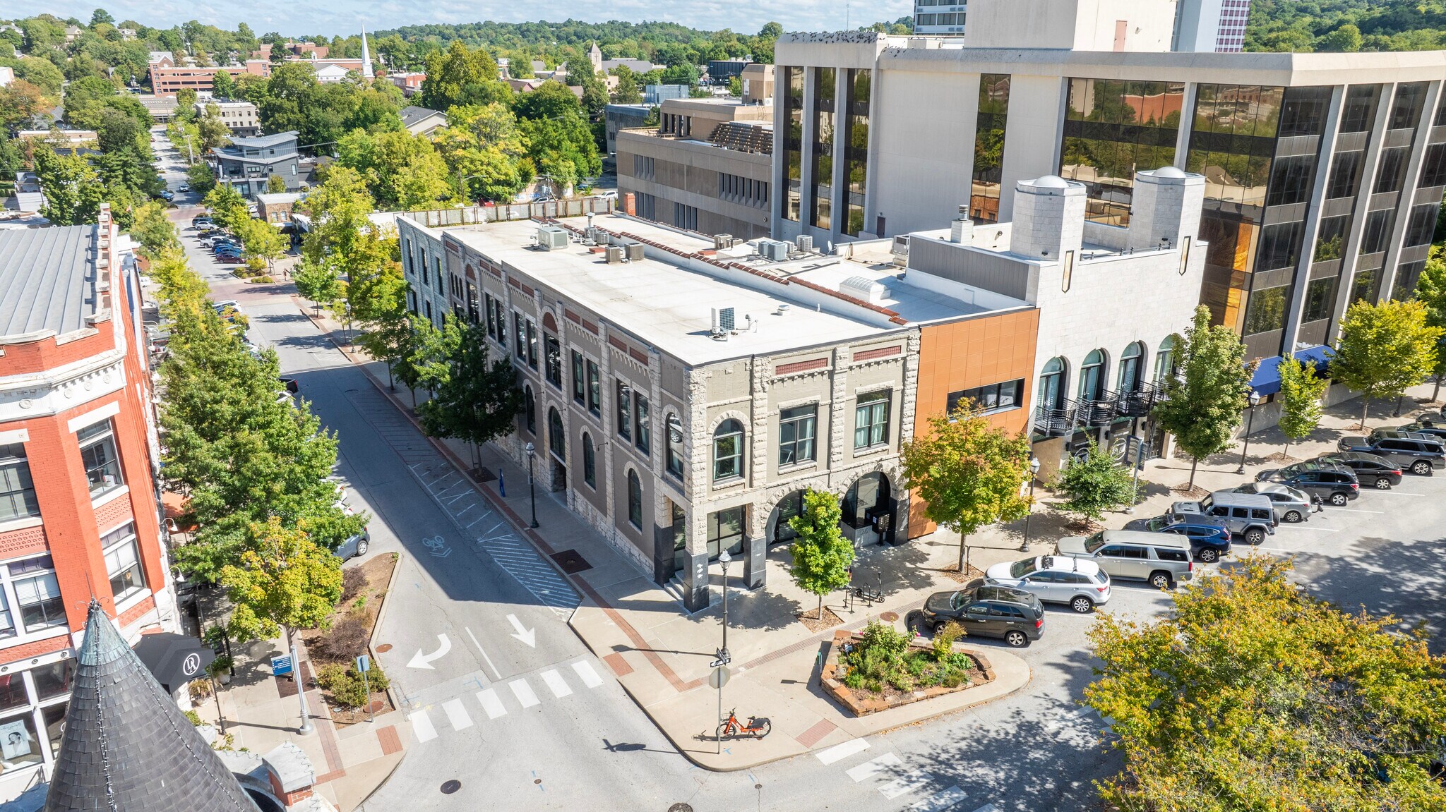 26 W Center St, Fayetteville, AR à louer Photo du bâtiment- Image 1 de 11