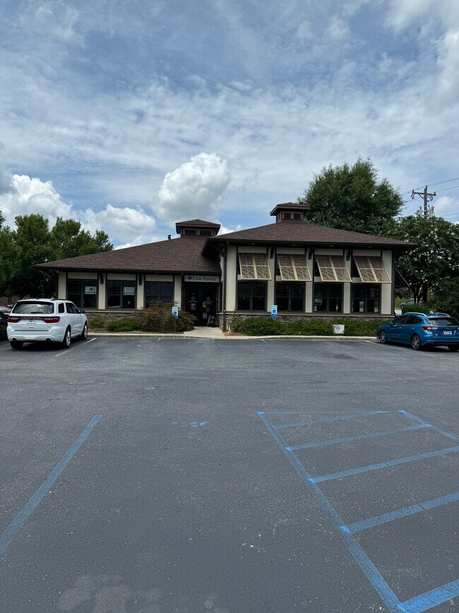 Plus de détails pour 912 S Batesville Rd, Greer, SC - Commerce de détail à louer