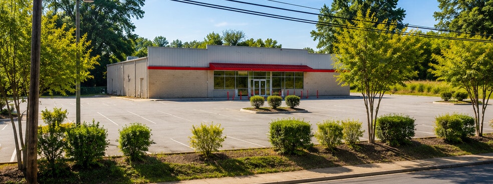 513 W Main Ave, Taylorsville, NC for sale - Building Photo - Image 2 of 7