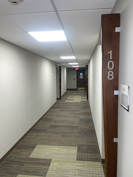 500 N Lewis Run Rd, Pittsburgh, PA à louer - Photo intérieure - Image 3 de 3