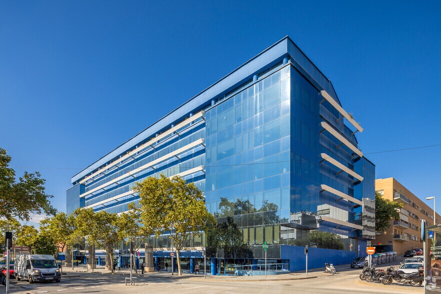 Avinguda dels Vents, 9-13, Badalona, Barcelona à vendre - Photo du bâtiment - Image 1 de 16