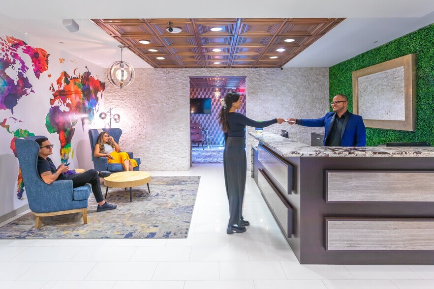 2525 Ponce de Leon Blvd, Coral Gables, FL à louer - Photo intérieure - Image 2 de 25