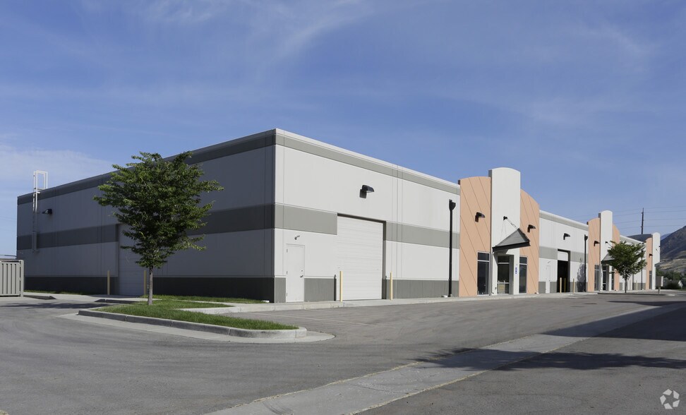 141-145 W 900 N, Springville, UT à louer - Photo du bâtiment - Image 2 de 4