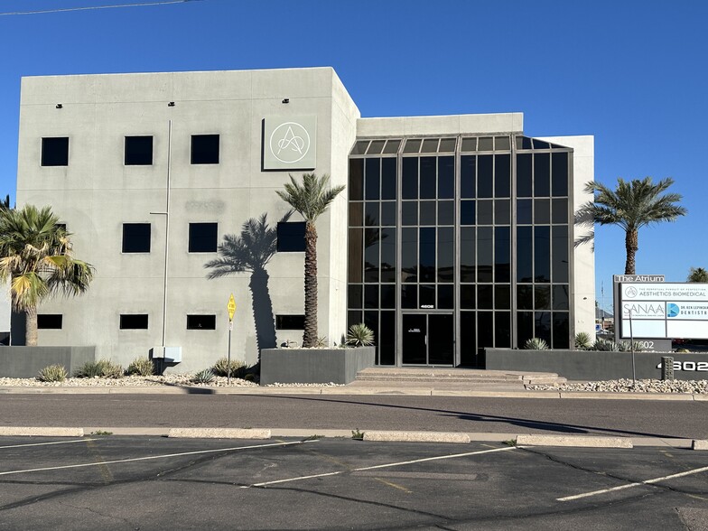 4602 N 16th St, Phoenix, AZ à louer - Photo du bâtiment - Image 2 de 6