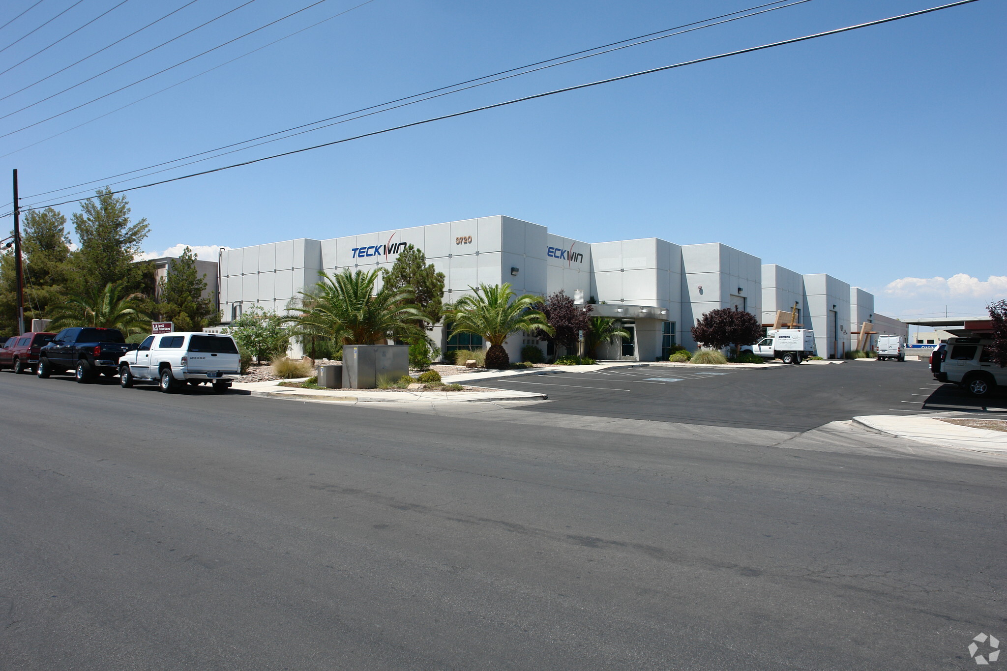 3720 W Oquendo Rd, Las Vegas, NV à louer Photo principale- Image 1 de 28