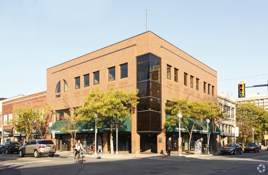 222 S State St, Ann Arbor, MI for lease - Primary Photo - Image 1 of 17