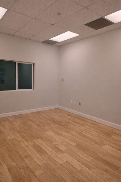 537-551 W Tefft St, Nipomo, CA à louer - Photo du bâtiment - Image 3 de 6