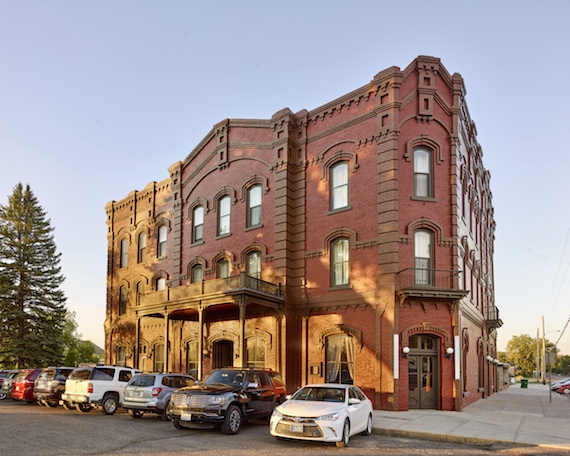 1 Grand Union Sq, Fort Benton, MT à vendre Photo du bâtiment- Image 1 de 1