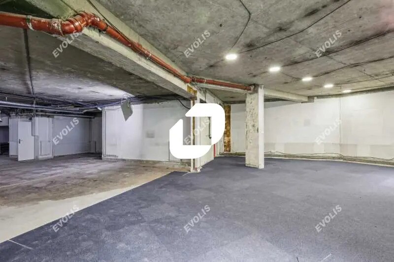 Office in Paris for sale - Interior Photo - Image 2 of 20