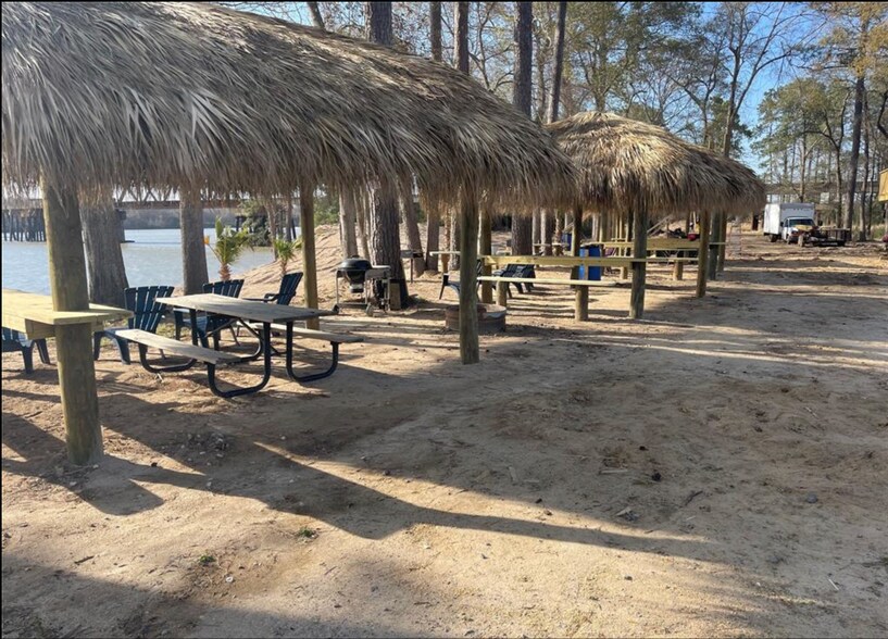 807 Beaumont hwy, Crosby, TX à vendre - Photo du bâtiment - Image 2 de 7