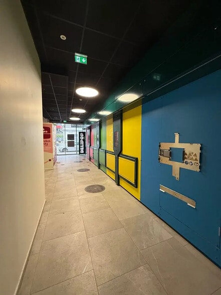 Commerce de détail dans Boulogne-Billancourt à louer - Photo du bâtiment - Image 2 de 5