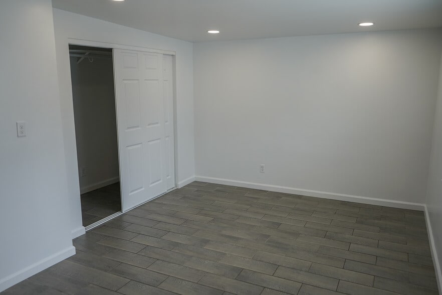 1235 Clavel Ave, Ventura, CA for sale - Interior Photo - Image 3 of 48