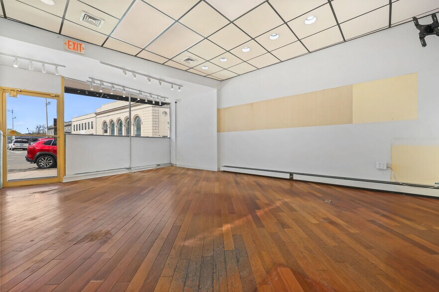 49 Wall St, Norwalk, CT à vendre - Photo du bâtiment - Image 3 de 28