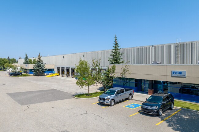 Plus de détails pour 2726 45th Ave SE, Calgary, AB - Industriel à louer