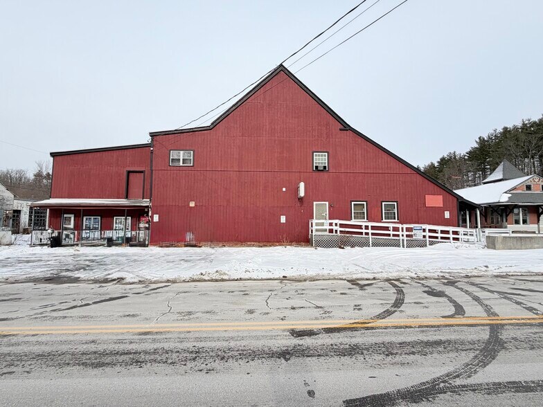 8 Dunster Ave, Greenville, NH à vendre - Photo du bâtiment - Image 1 de 21