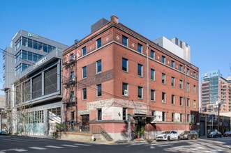 1104 NW 15th Ave, Portland, OR for lease Building Photo- Image 1 of 13