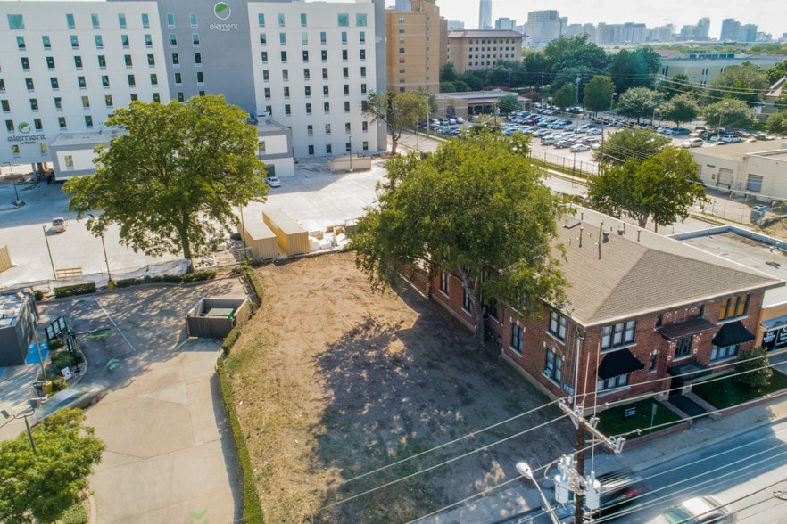 911 N Haskell Ave, Dallas, TX for sale - Building Photo - Image 2 of 8