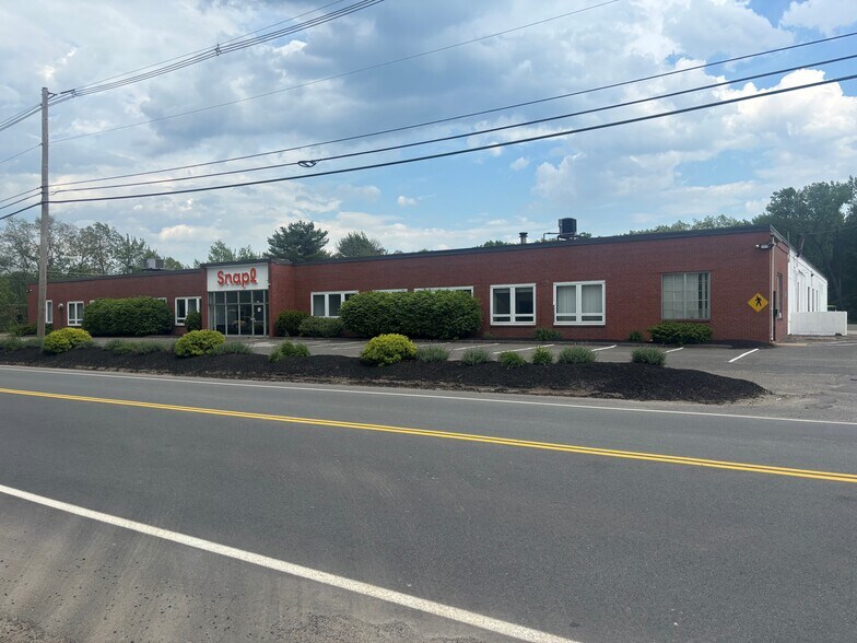 755 New Ludlow Rd, South Hadley, MA à vendre - Photo du bâtiment - Image 1 de 13