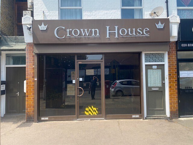227 Aldborough Rd S, Ilford for lease Primary Photo- Image 1 of 2