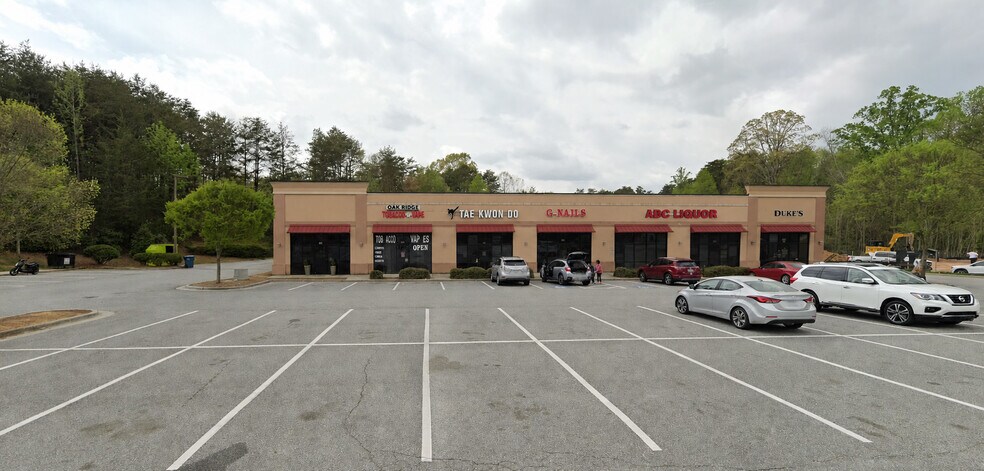 2309 Fleming Rd, Greensboro, NC à louer - Photo du bâtiment - Image 2 de 5