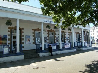 Plus de détails pour The Albany, Guernsey - Commerce de détail à vendre