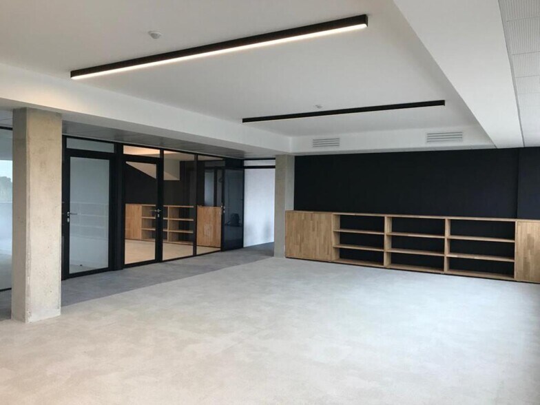 22 Quai Gallieni, Suresnes à louer - Photo du bâtiment - Image 3 de 19