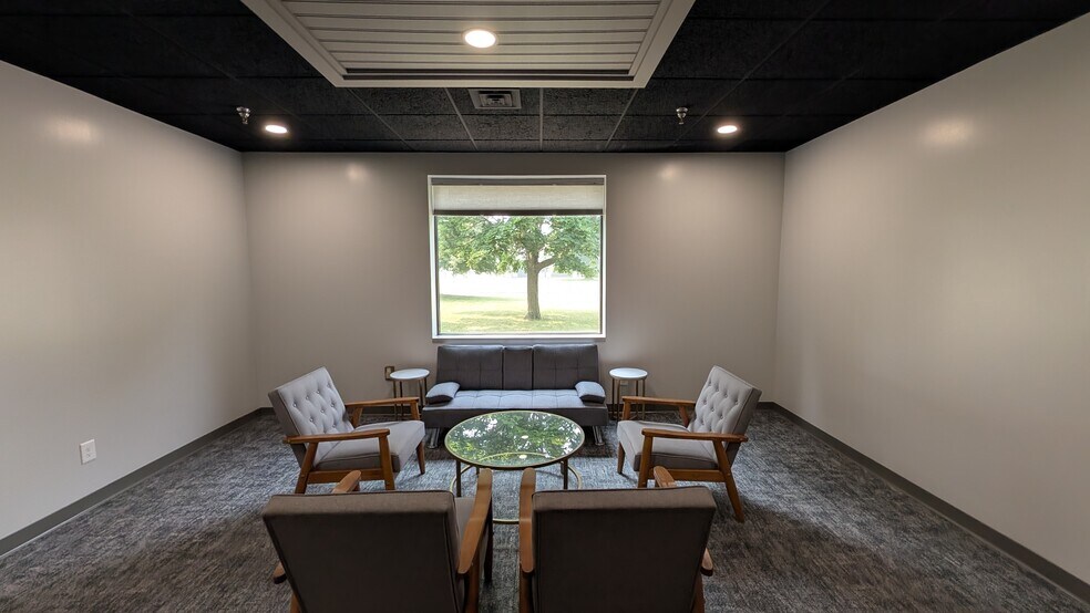 200 Metro Park, Rochester, NY à louer - Photo du bâtiment - Image 3 de 8