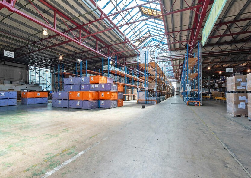 Stafford Park 1, Telford à vendre - Photo du bâtiment - Image 3 de 3