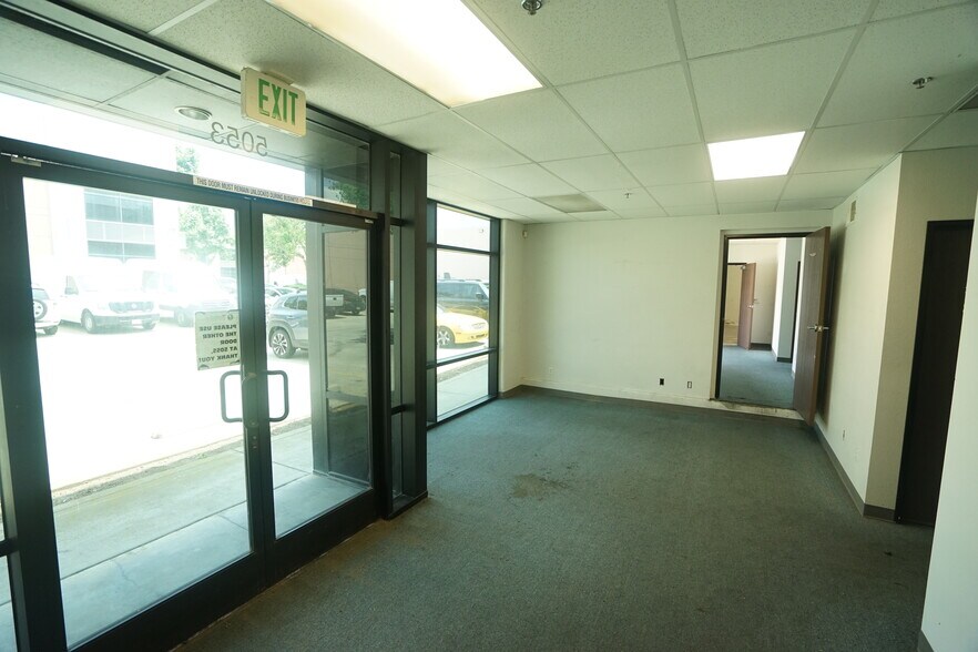 5055 Walnut Grove Ave, San Gabriel, CA à louer - Photo intérieure - Image 2 de 12