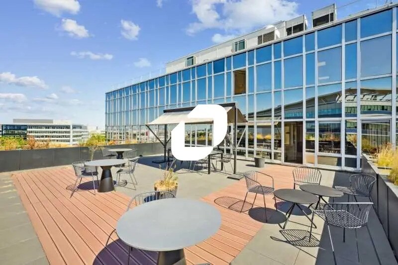 Office in Colombes for sale - Building Photo - Image 2 of 13