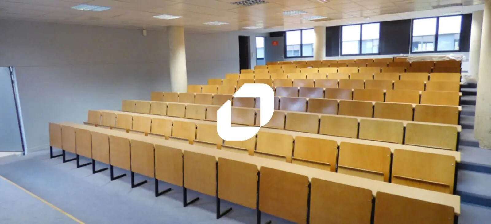 Office in Champs-sur-Marne for lease Interior Photo- Image 1 of 5